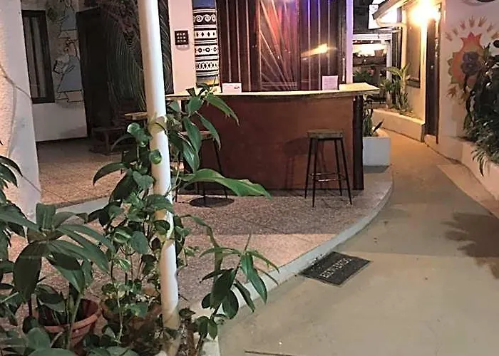 Pura Vida Hostel Tamarindo